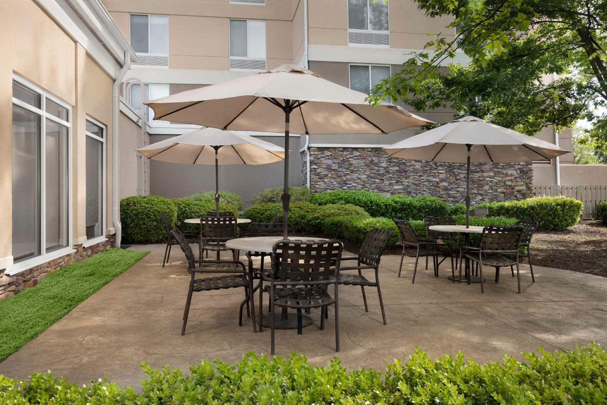 Hilton Garden Inn Raleigh Capital Blvd I-540 Ngoại thất bức ảnh