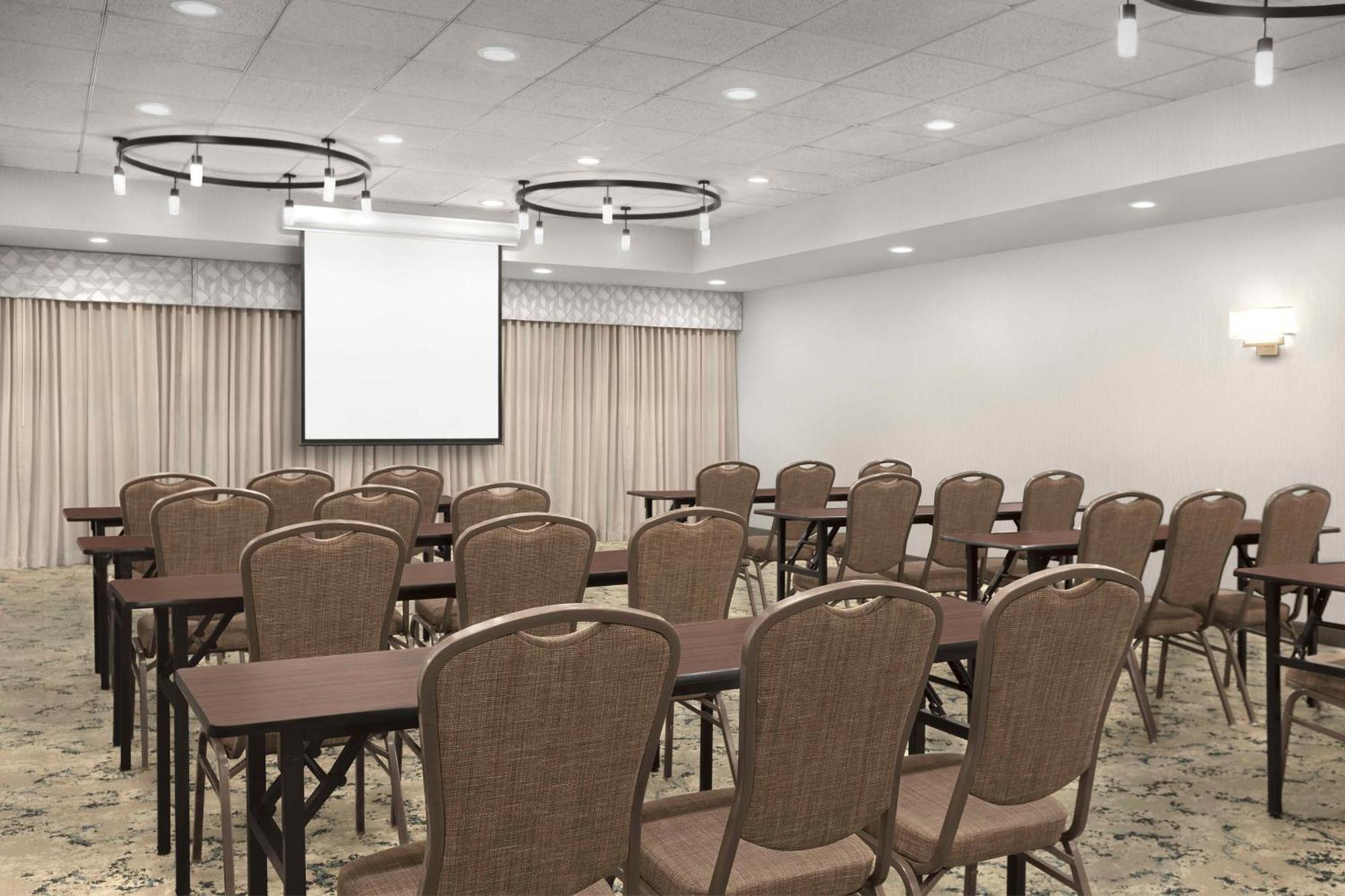 Hilton Garden Inn Raleigh Capital Blvd I-540 Ngoại thất bức ảnh