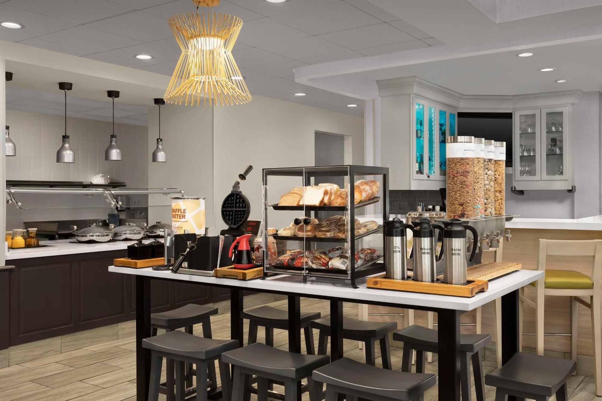 Hilton Garden Inn Raleigh Capital Blvd I-540 Ngoại thất bức ảnh