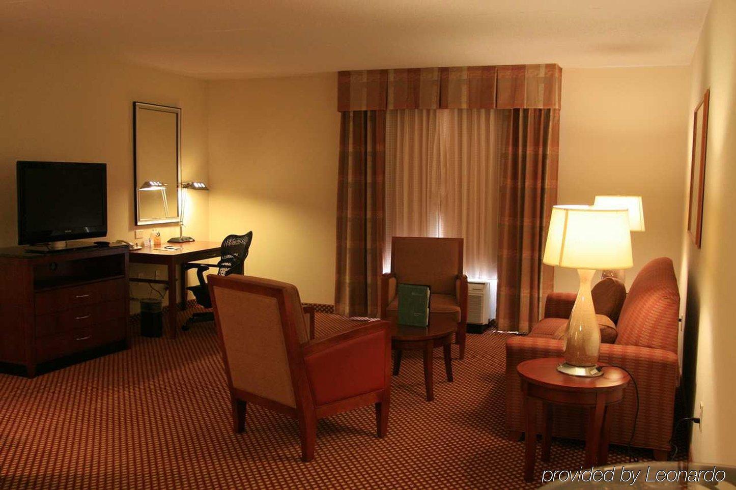 Hilton Garden Inn Raleigh Capital Blvd I-540 Phòng bức ảnh