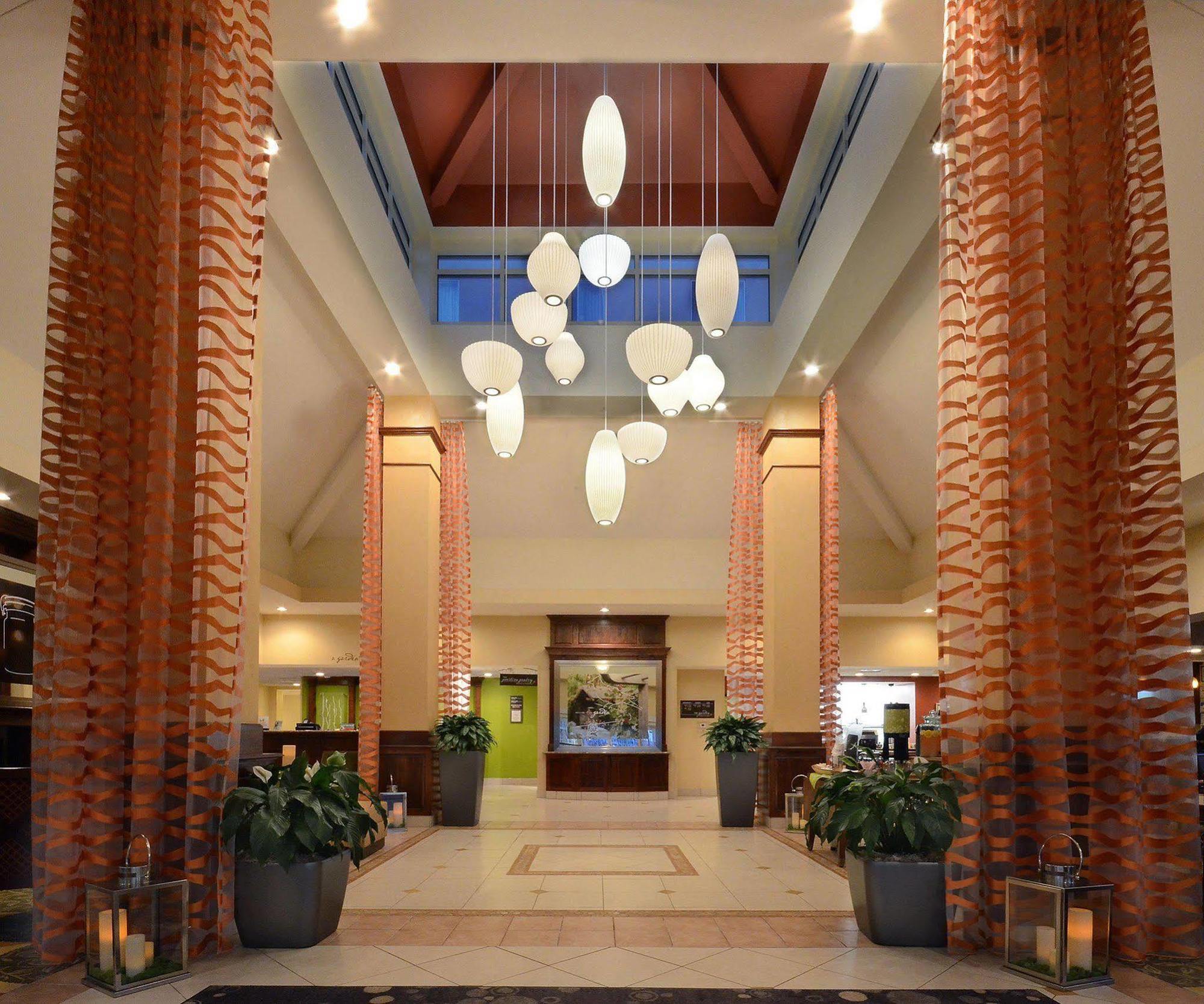 Hilton Garden Inn Raleigh Capital Blvd I-540 Ngoại thất bức ảnh